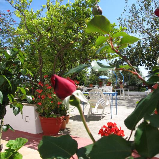 hotelcasaadolfoischia en room-and-board-hotel-holiday-ischia-welcome 008