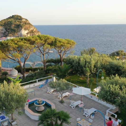 hotelcasaadolfoischia en room-and-board-holiday-hotel-ischia-island-ischia 010